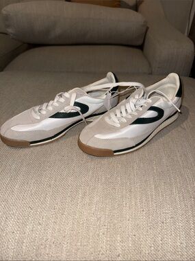 Tretorn White Sneakers with Dark Green Accents and Gum Sole